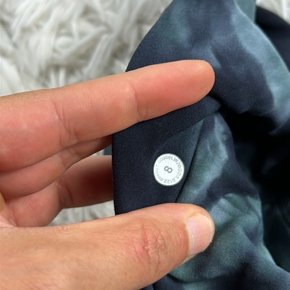 Lululemon Align Reversible Bra *Light Support, A/B Cup Diamond Dye Silver Blue - Picture 3 of 3